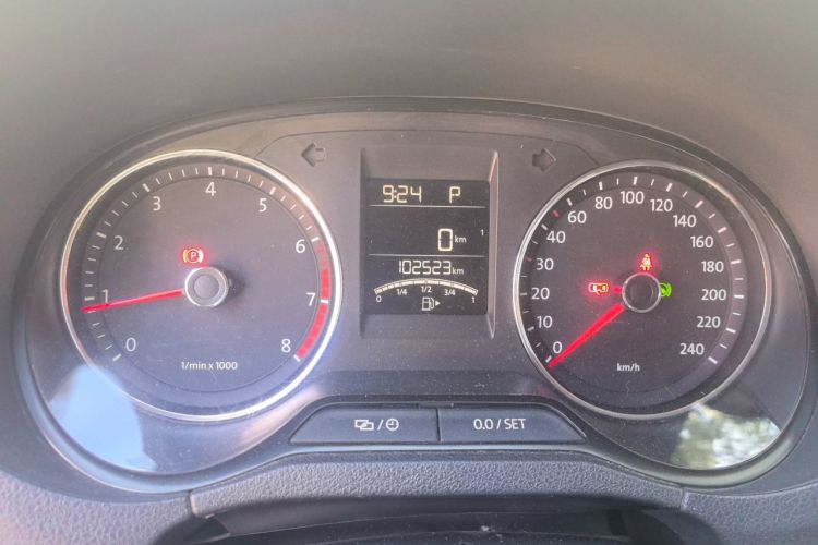 Volkswagen Polo 2015 #10 Volkswagen Polo 2015 car image #10