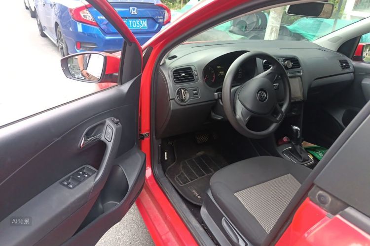 Volkswagen Polo 2018 car image #18