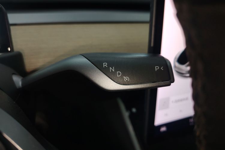 Tesla Model 3 2020 car image #14