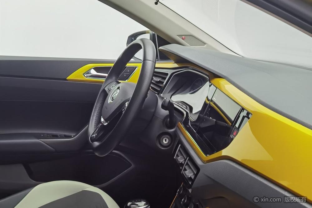 Volkswagen Polo 2020 car image #16