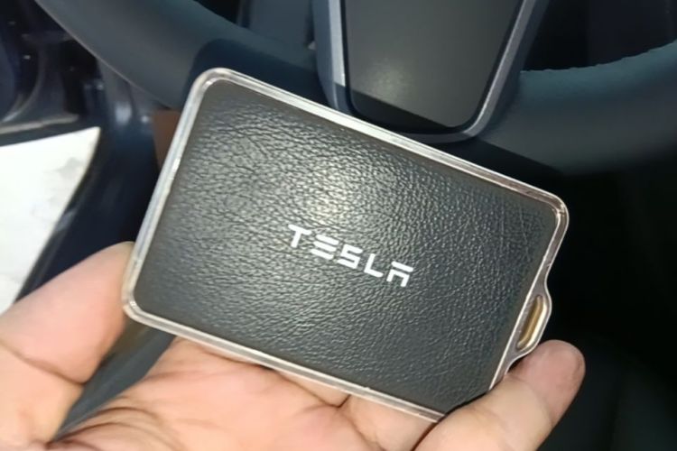Tesla Model Y 2024 car image #9