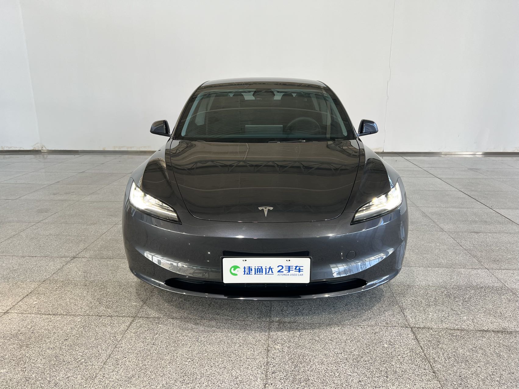 Tesla Model 3 2024 car image #2