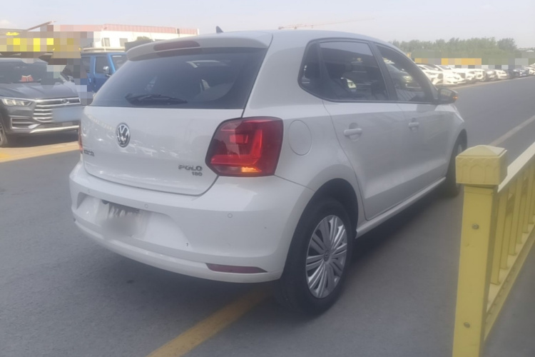 Volkswagen Polo 2016 car image #7