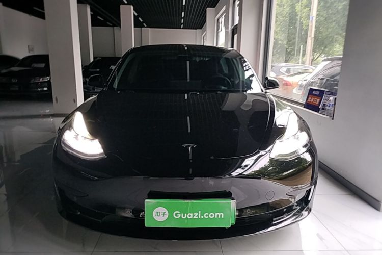 Tesla Model 3 2023 car image #3