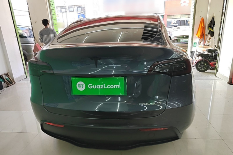 Tesla Model Y 2022 #6 Tesla Model Y 2022 car image #6