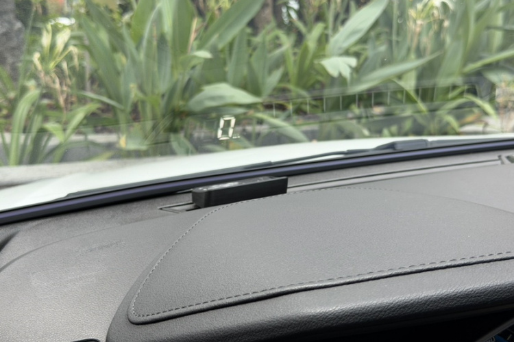 GEELY Emgrand 2019 #15 GEELY Emgrand 2019 car image #15