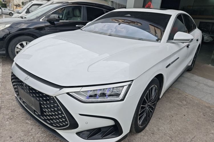 2022 car image #2