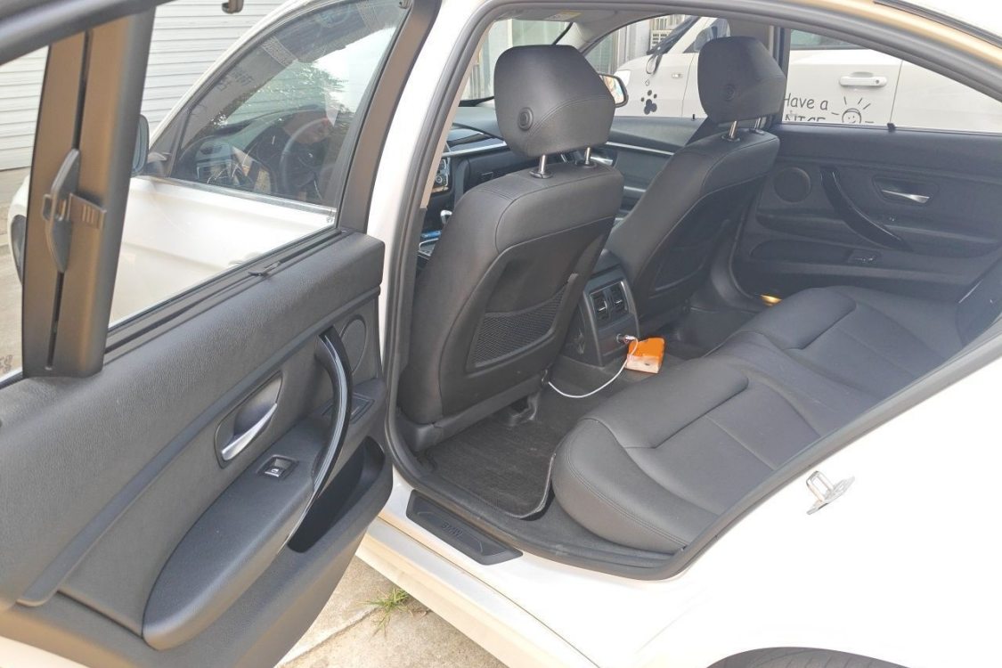 BMW 3 Series 2017 car image #21