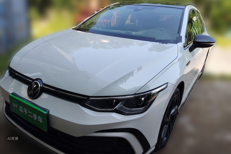 Volkswagen Golf 2021 car image #2