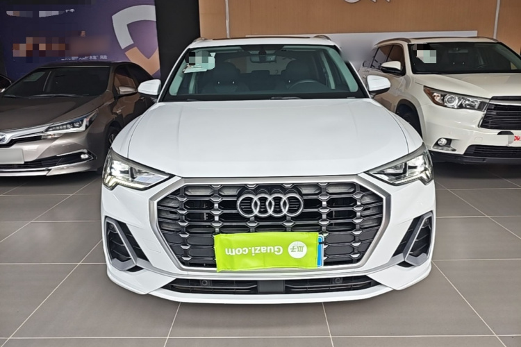 Audi Q3 2019 #3 Audi Q3 2019 car image #3