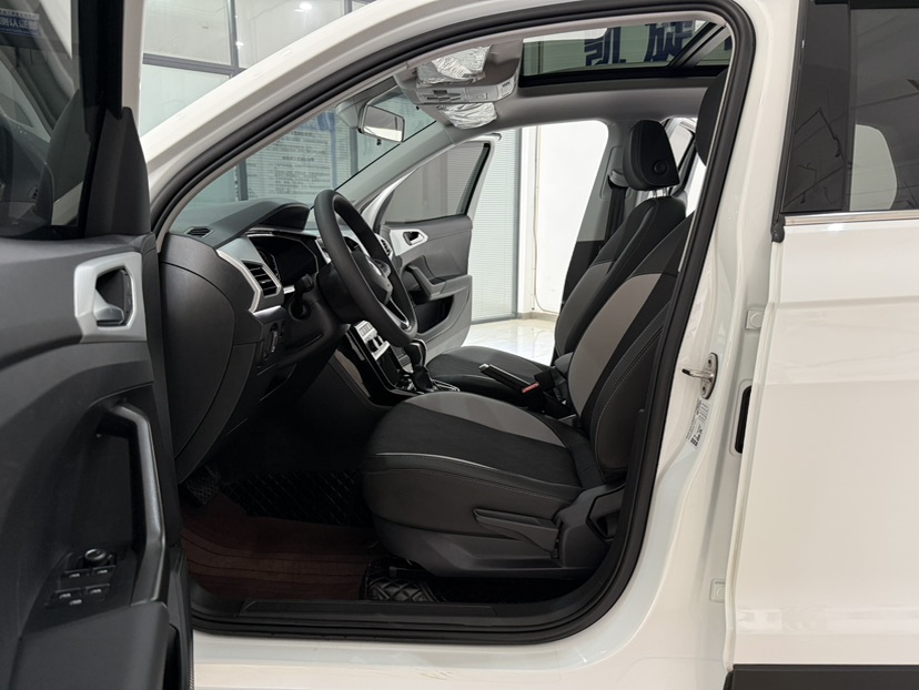 Volkswagen Tacqua 2023 #6 Volkswagen Tacqua 2023 صورة سيارة #6