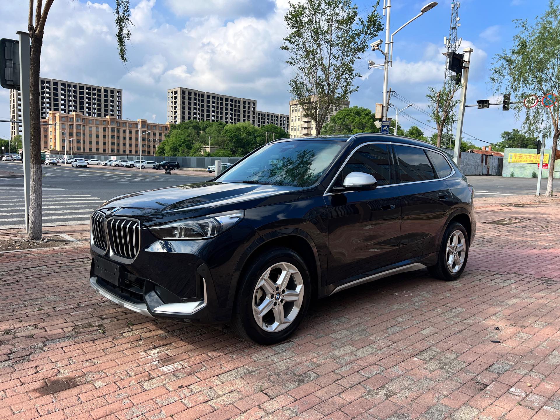 BMW X1 2023 BMW X1 2023 car image