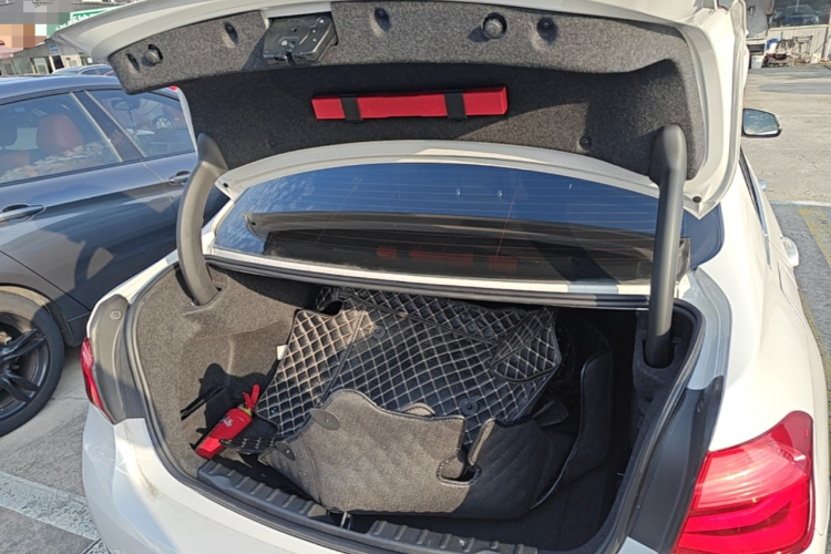 BMW 3 Series 2019 #19 BMW 3 Series 2019 car image #19