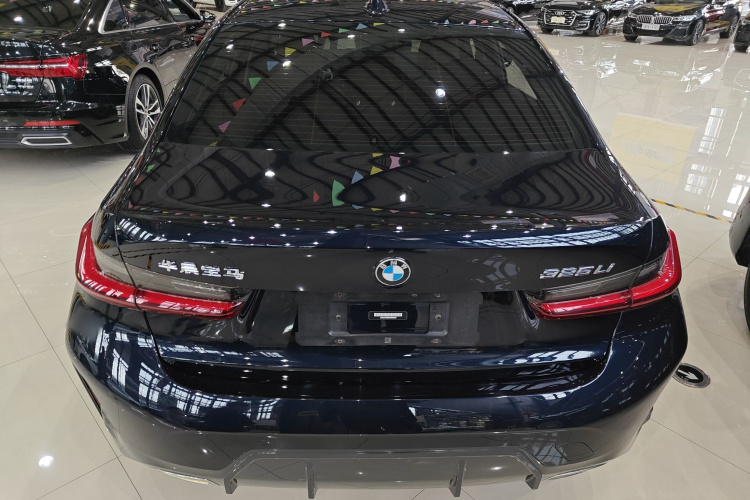 BMW 3 Series 2022 #6 BMW 3 Series 2022 car image #6