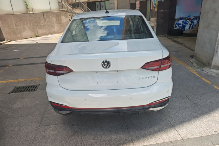 Volkswagen Lavida 2026 car image #6