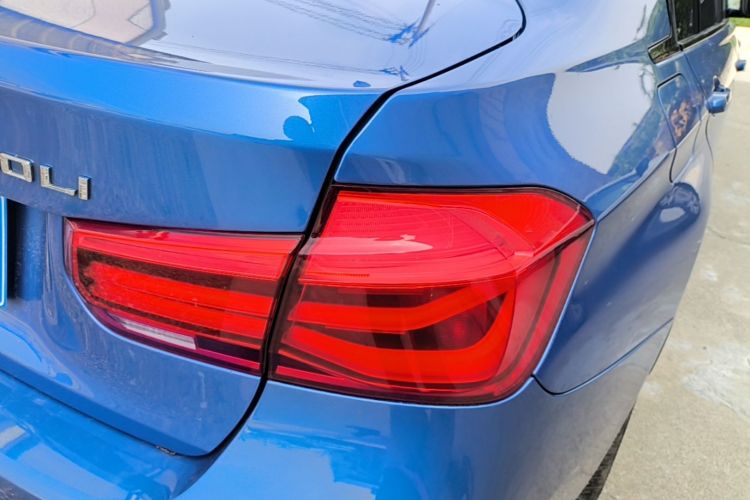 BMW 3 Series 2017 immagine di auto #8