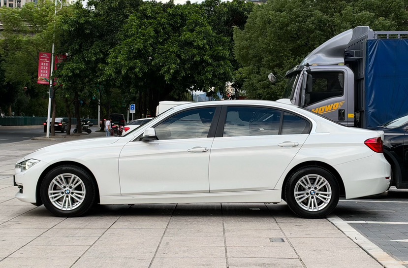 BMW 3 Series 2014 изображение автомобиля #3