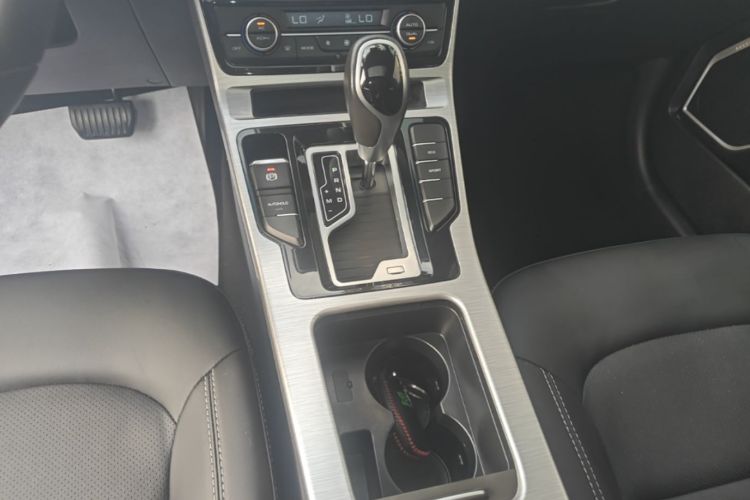 GEELY Emgrand GS 2019 #14 GEELY Emgrand GS 2019 car image #14