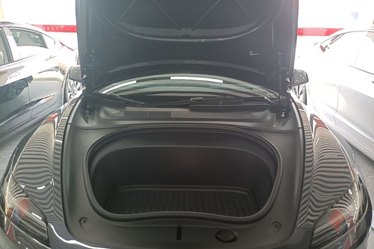 Tesla Model 3 2024 #19 Tesla Model 3 2024 car image #19