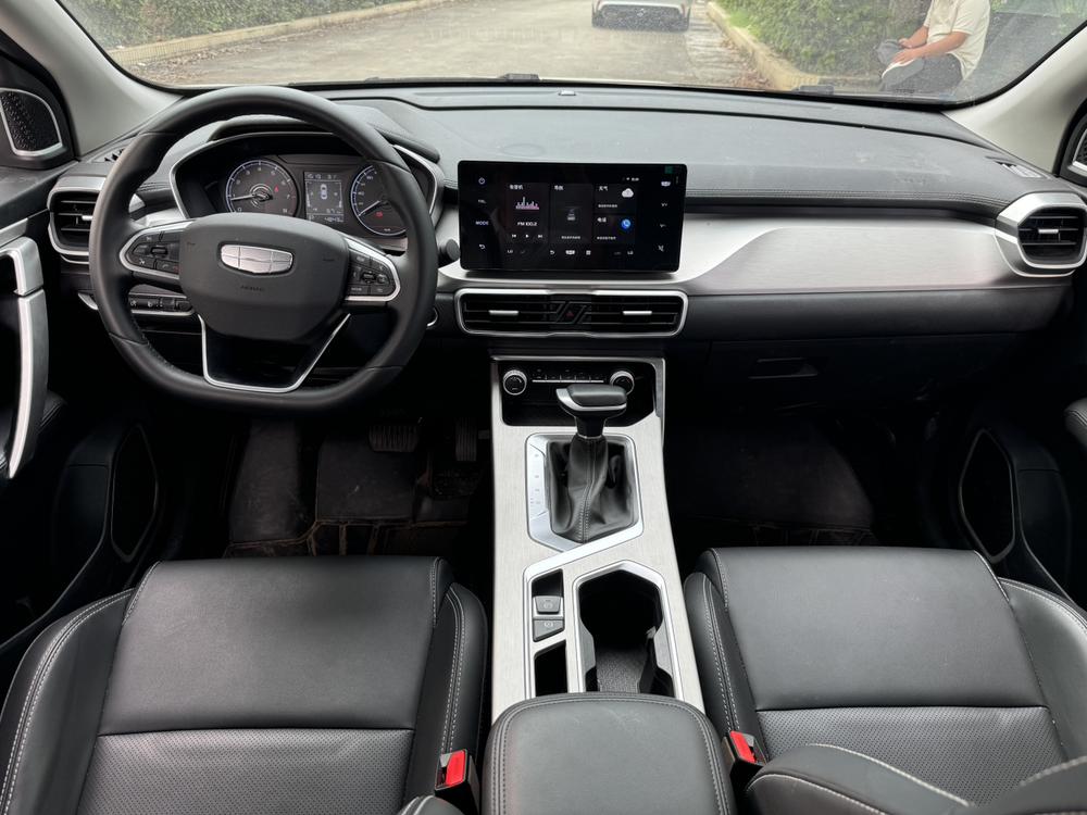GEELY Coolray 2025 #7 GEELY Coolray 2025 car image #7