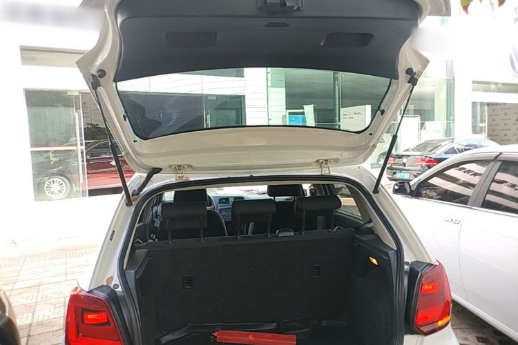 Volkswagen Polo 2017 #19 Volkswagen Polo 2017 car image #19