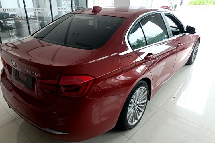 BMW 3 Series 2018 #7 BMW 3 Series 2018 car image #7
