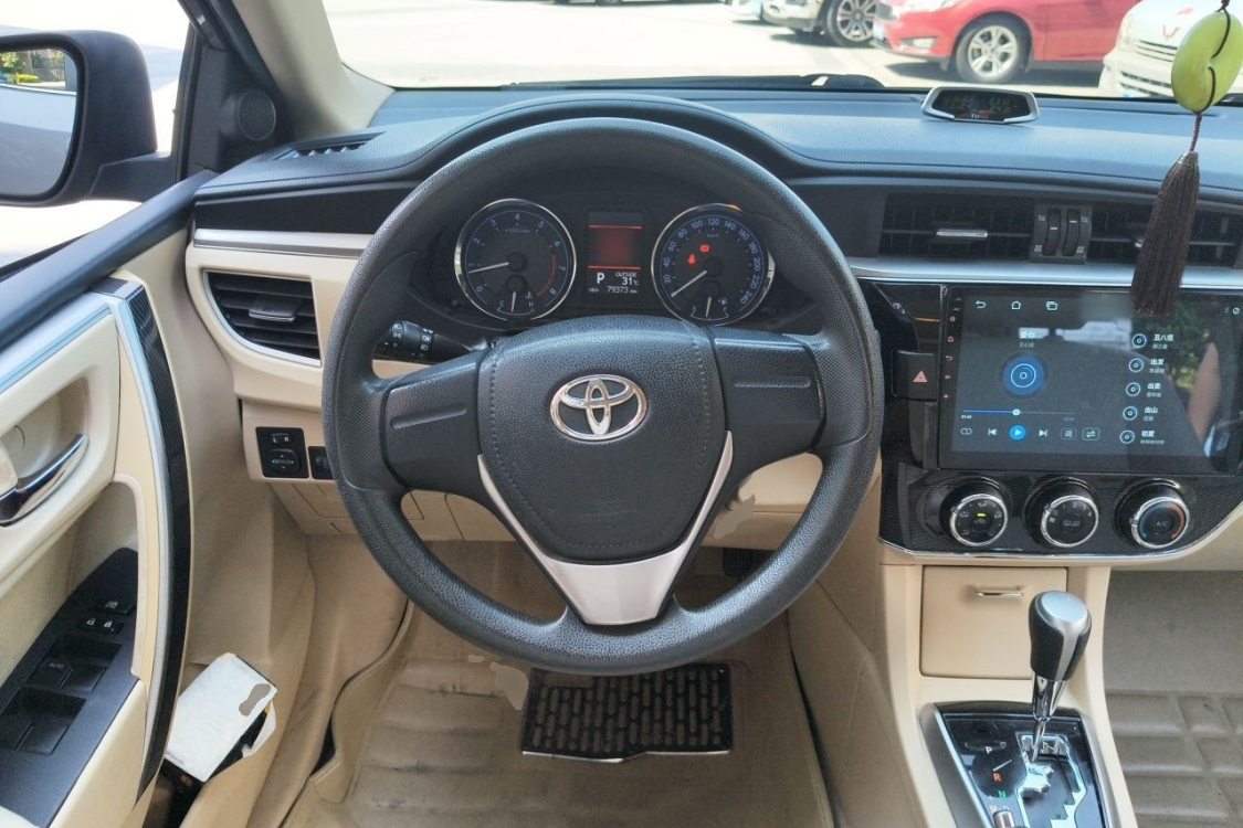 Toyota Corolla 2014 immagine di auto #22
