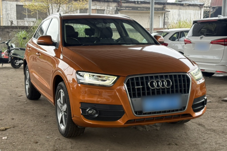 Audi Q3 2016 car image #4