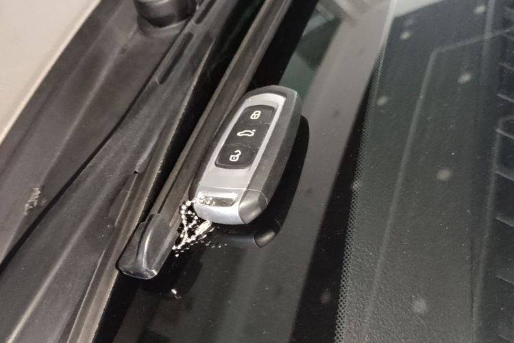 GEELY Emgrand GS 2018 car image #9