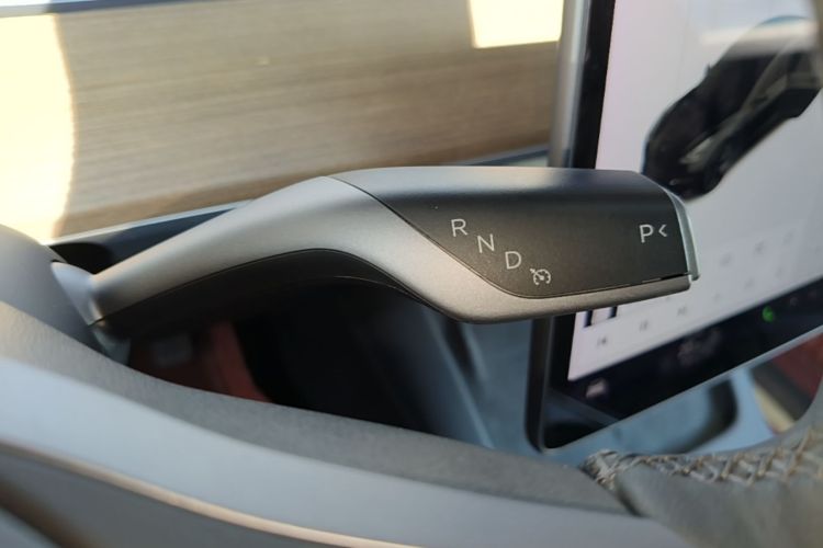 Tesla Model 3 2021 car image #14