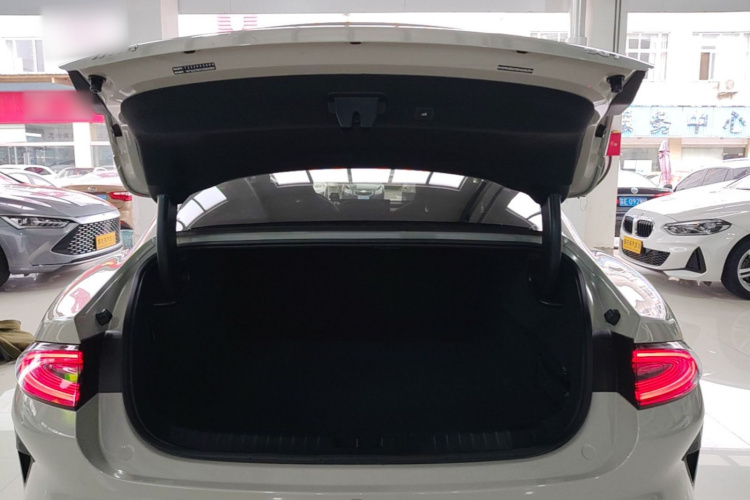 MI SU7 2025 car image #19