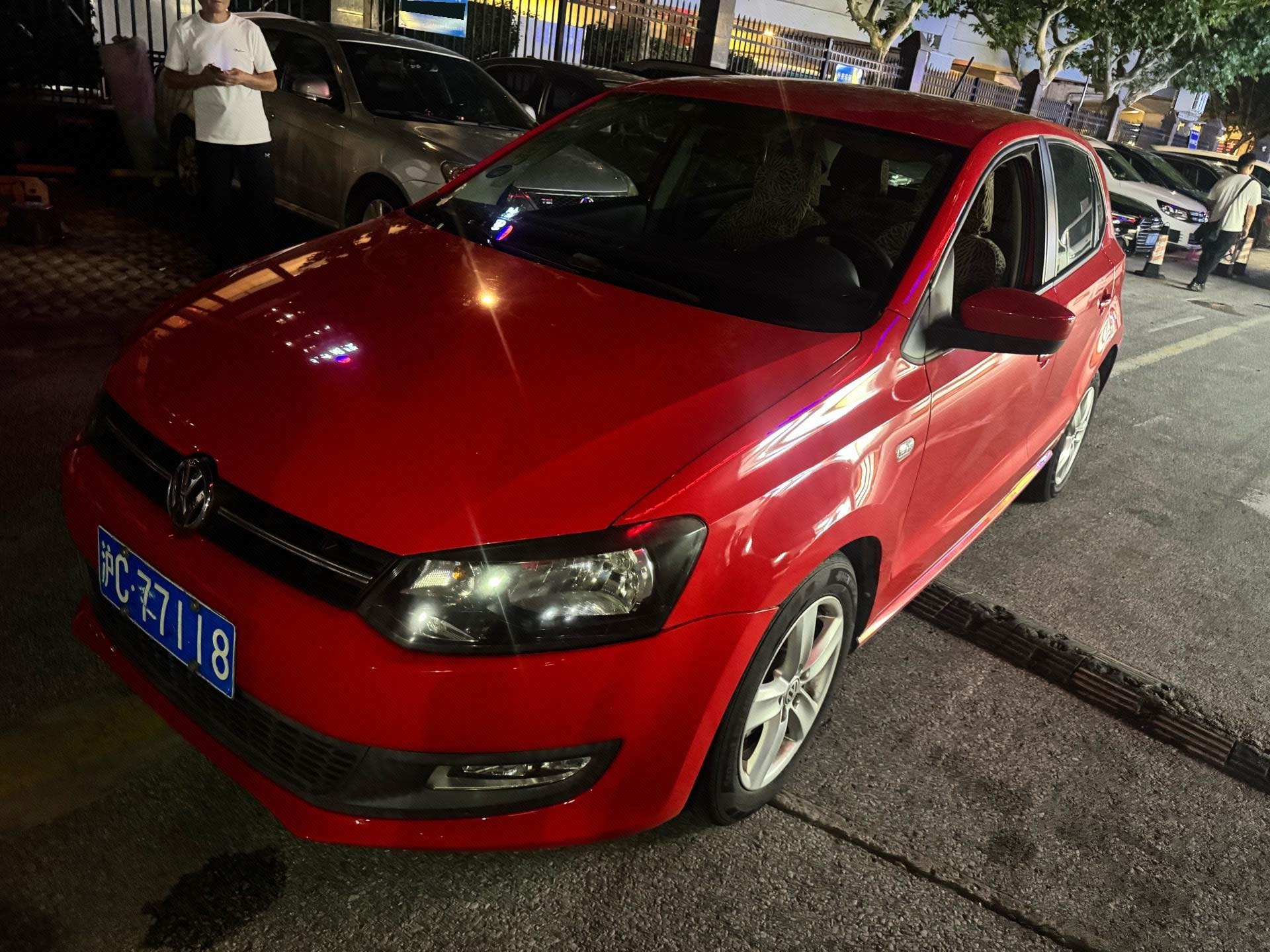 Volkswagen Polo 2012 car image 