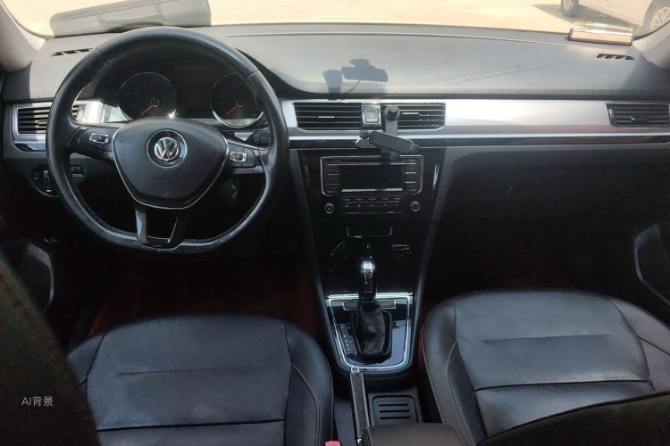 Volkswagen Bora 2017 car image #11