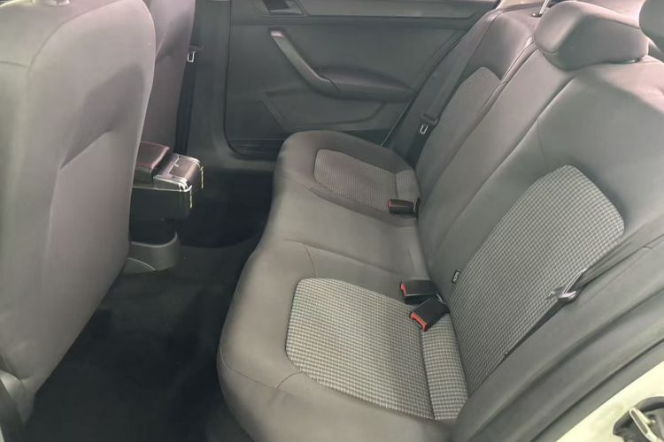 Volkswagen Santana 2017 #17 Volkswagen Santana 2017 car image #17