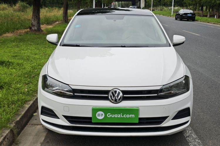 Volkswagen Polo 2019 car image #9