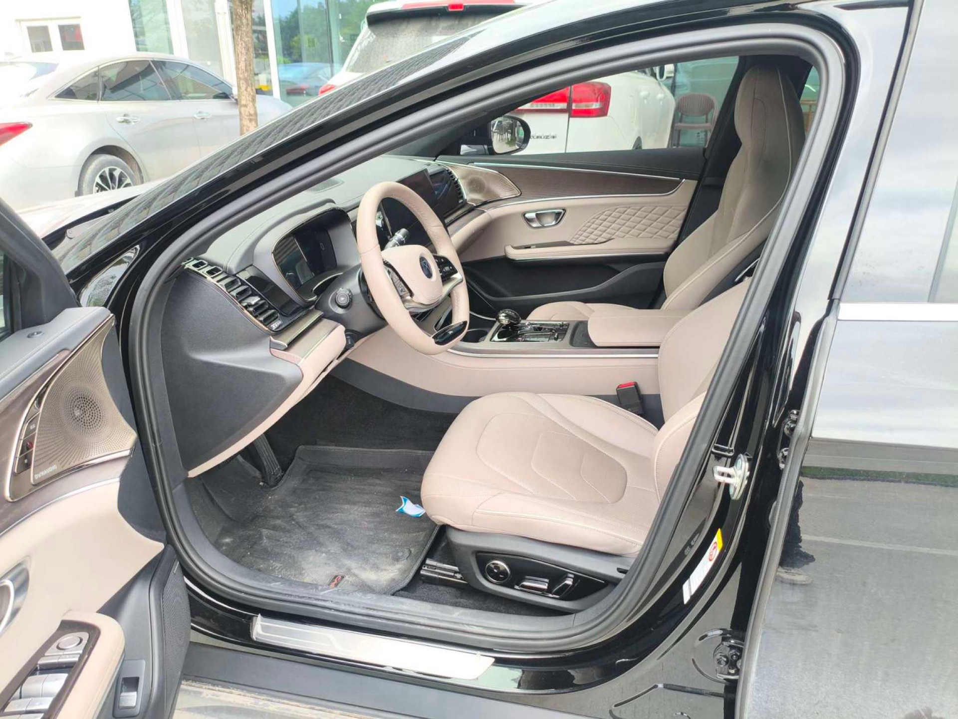 BYD Han 2024 car image #4