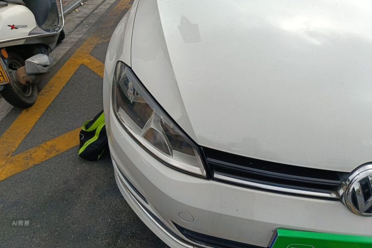 Volkswagen Golf 2017 car image #8