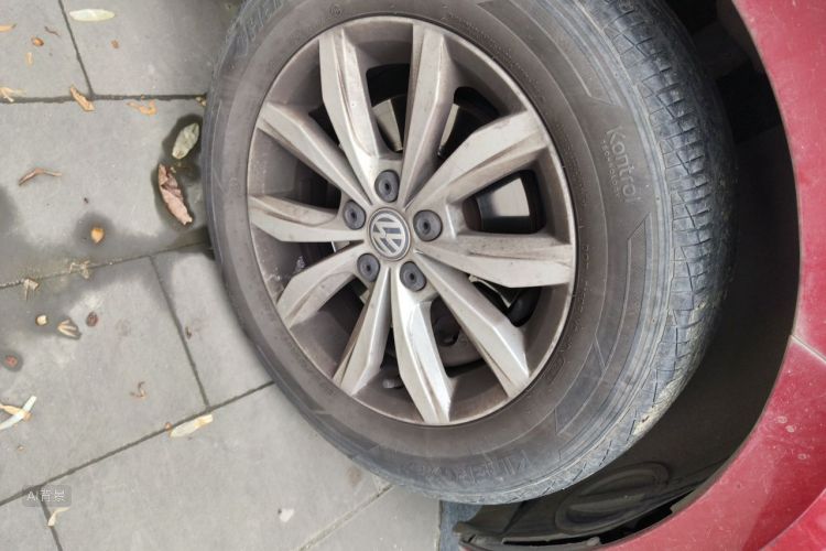 Volkswagen Polo 2019 car image #9