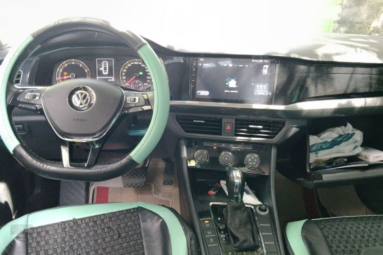 Volkswagen Bora 2018 car image #11