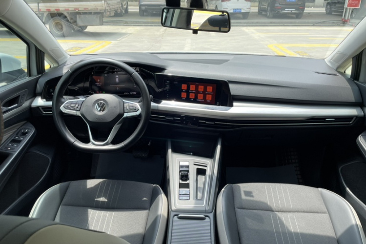 Volkswagen Golf 2021 #18 Volkswagen Golf 2021 car image #18