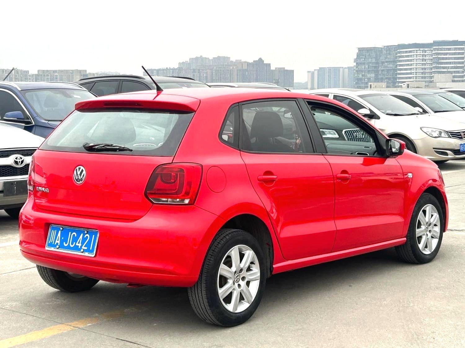 Volkswagen Polo 2013 car image #6