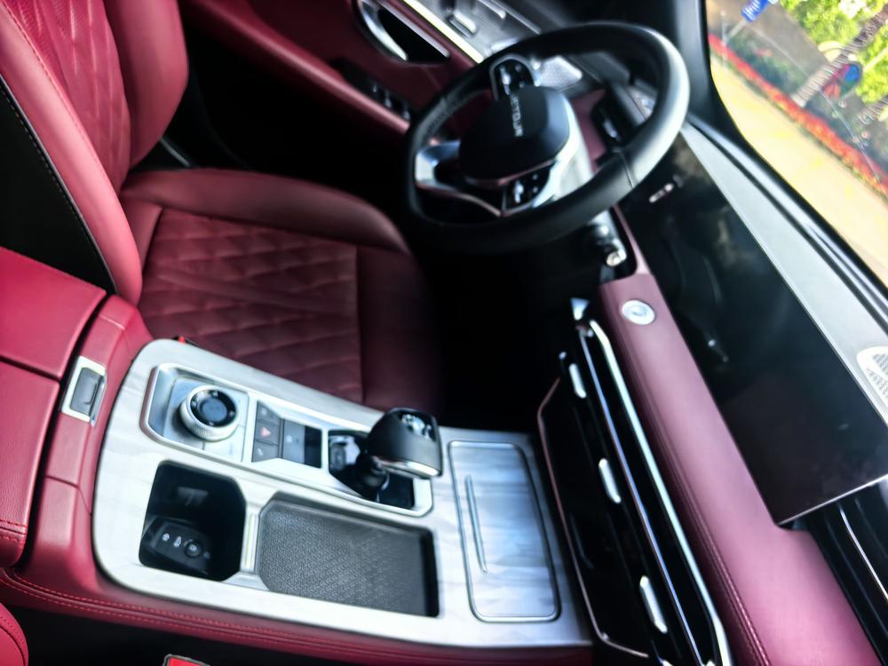 Jetour X70 PLUS 2024 car image #7