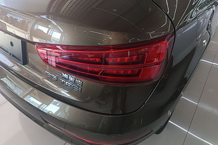 Audi Q3 2018 #8 Audi Q3 2018 car image #8