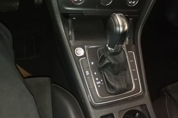 Volkswagen Golf 2018 #14 Volkswagen Golf 2018 car image #14