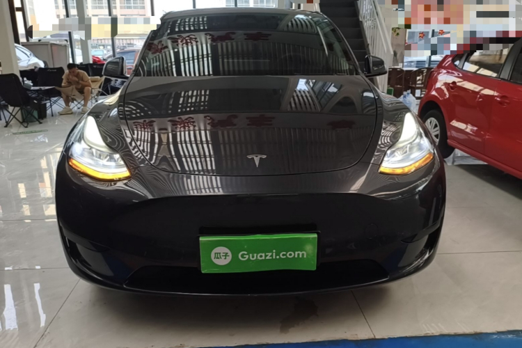 Tesla Model Y 2024 #3 Tesla Model Y 2024 car image #3