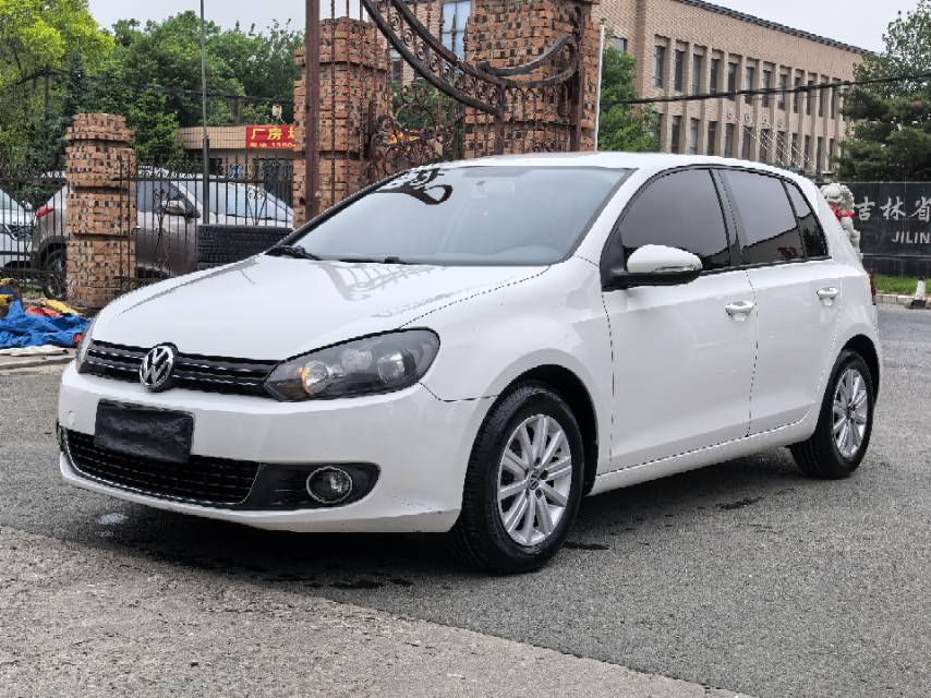Volkswagen Golf 2013 car image 