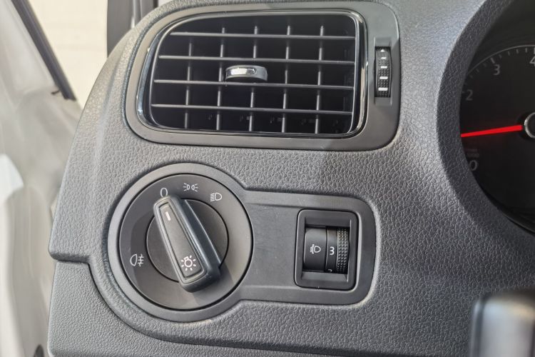 Volkswagen Polo 2017 #19 Volkswagen Polo 2017 car image #19