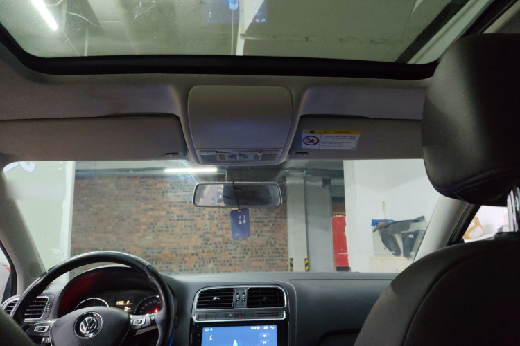 Volkswagen Polo 2016 صورة سيارة #18