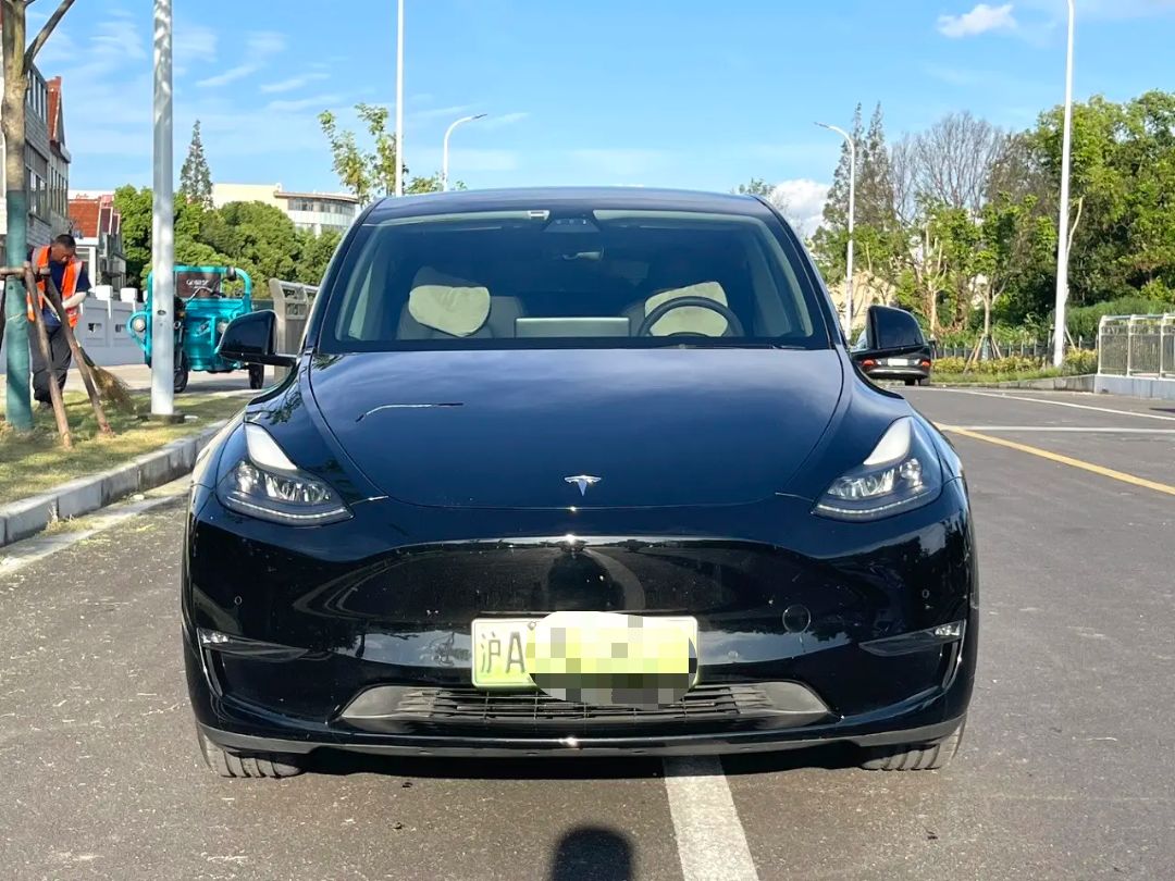 Tesla Model Y 2021 صورة سيارة #2