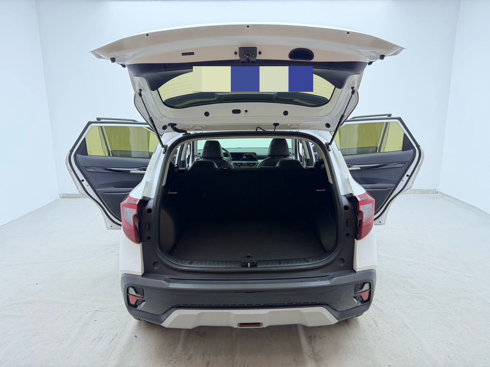 Kia Seltos 2023 car image #18